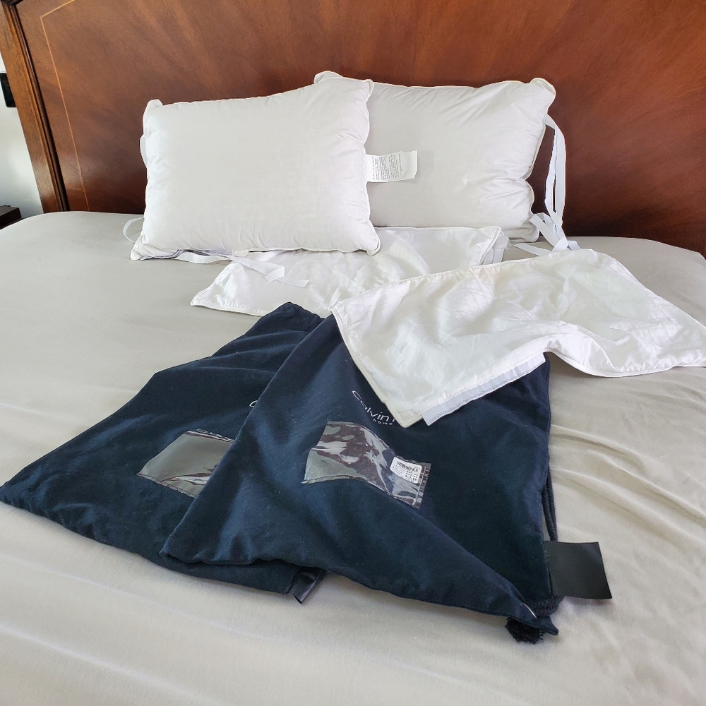 Calvin Klein Home travel pillows